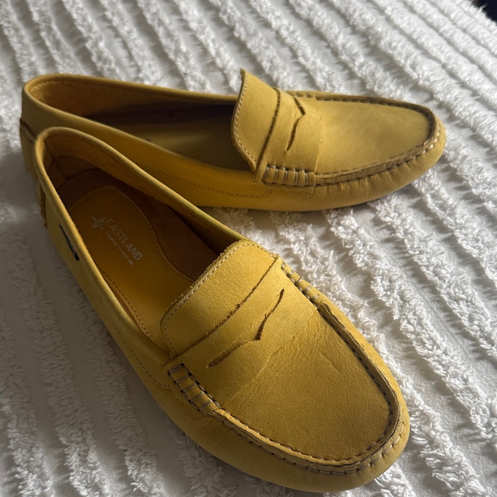 Eastland Patricia Yellow Leather Loafers Size 8